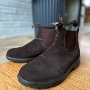 BLUNDSTONE B1065 Suede Boots
